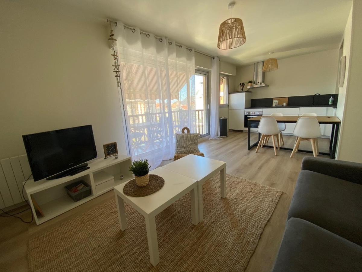Hyper Centre - 2 Pieces Tout Confort - Terrasse - Ascenseur - Cabourg Exterior photo