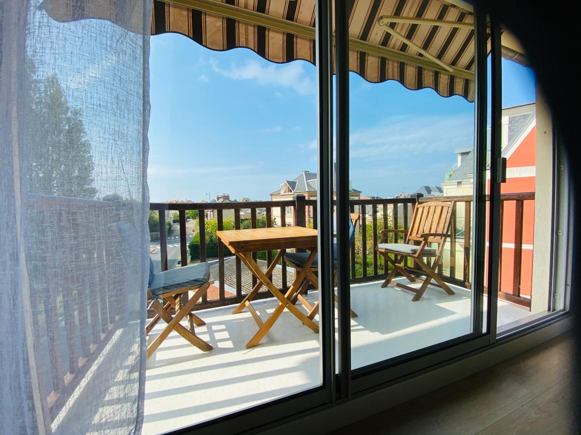 Hyper Centre - 2 Pieces Tout Confort - Terrasse - Ascenseur - Cabourg Exterior photo